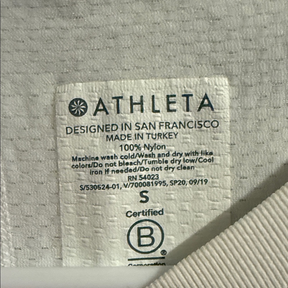 Athleta White Long Sleeve Running Top Small - Picture 2 of 9